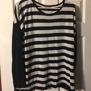 Dana Buchanan Size XL Long Sleeve Sweater